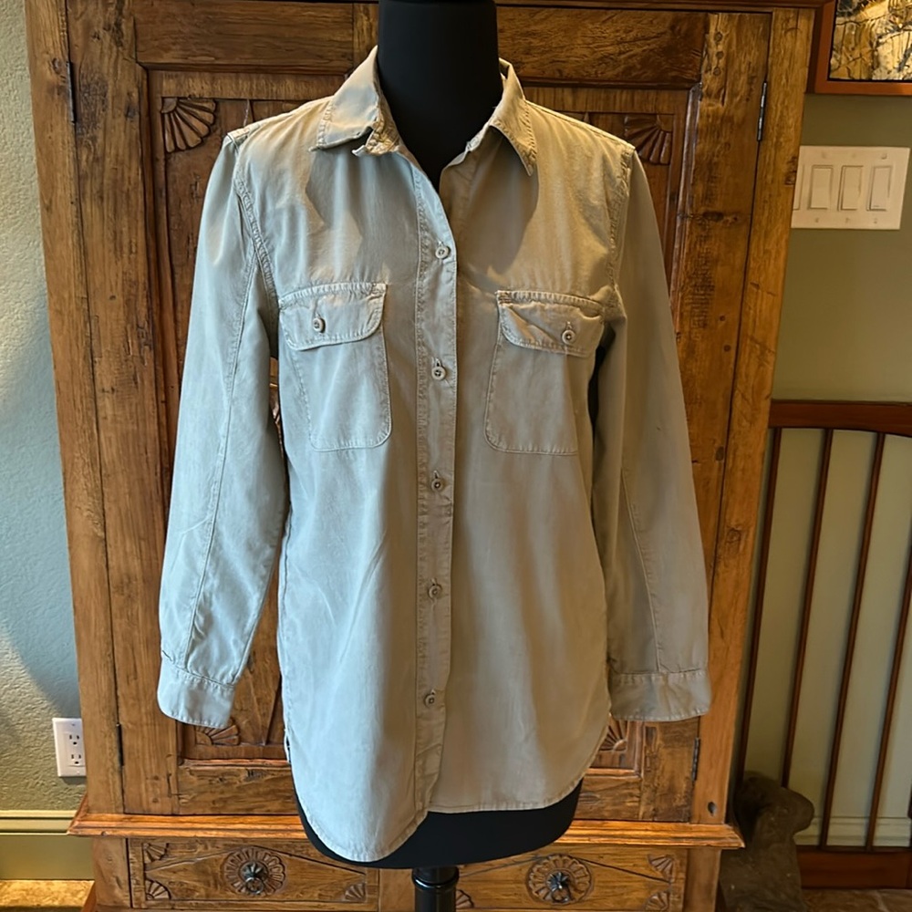 Madewell Green Khaki Button Down Shirt - Size XS